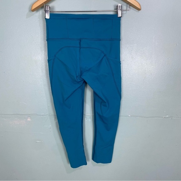 Lululemon W6AKHS Fast & Free Crop II 19”‎ Nulux Leggings Blue Sz 4 - Picture 4 of 6